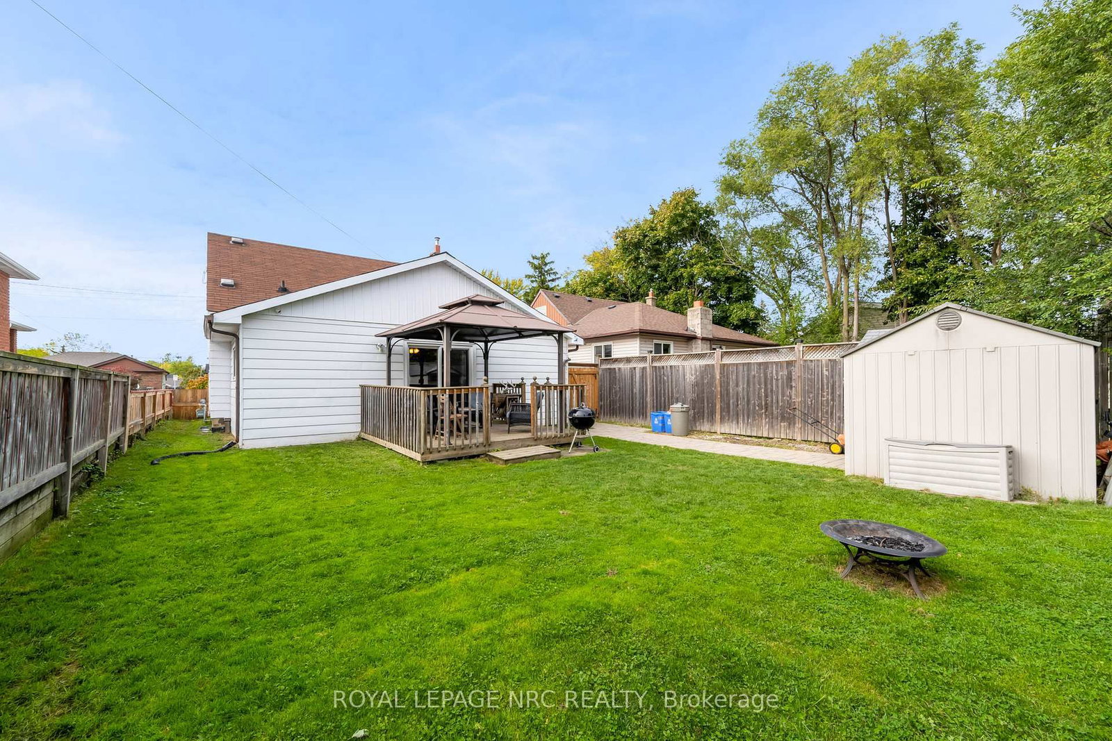 Detached House for sale at 475 East 38th Street, Hamilton, Ontario, L8V 4G7 - Macassa - MLS: X13002874