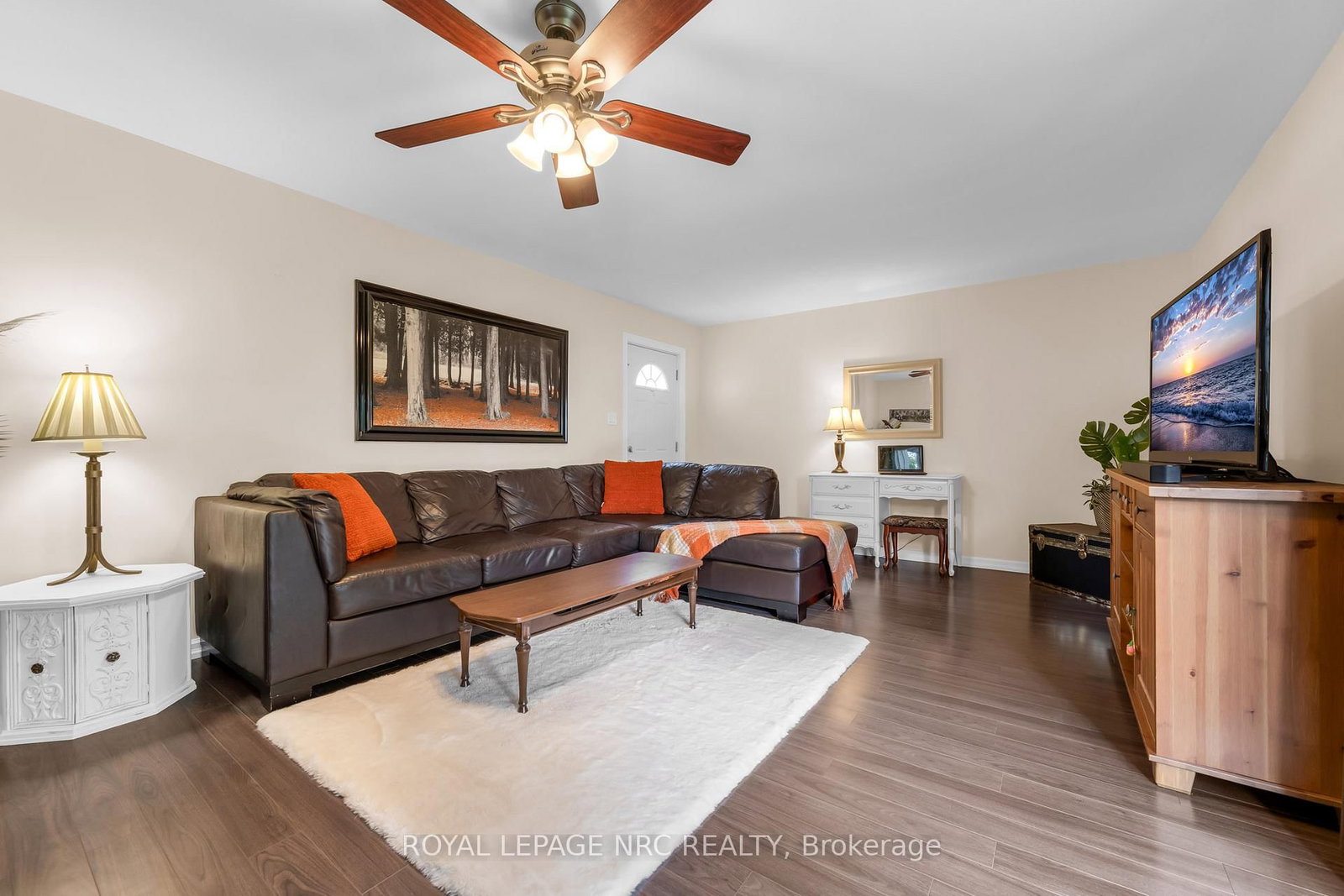 Detached House for sale at 475 East 38th Street, Hamilton, Ontario, L8V 4G7 - Macassa - MLS: X13002874