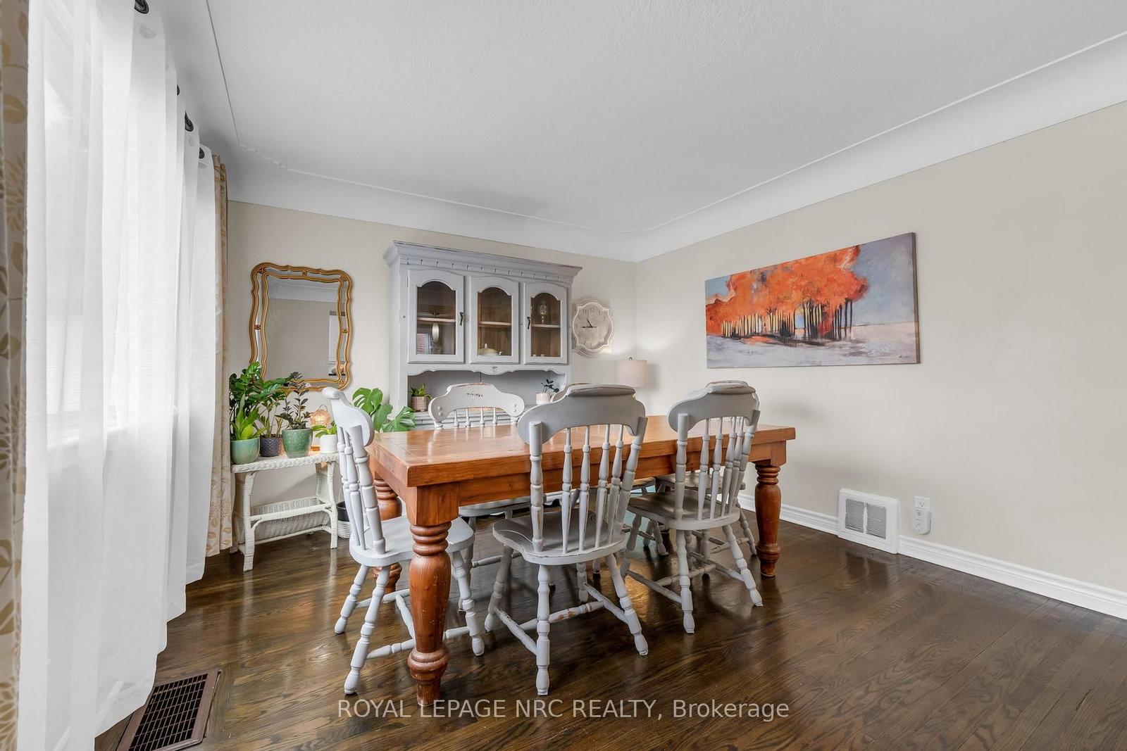 Detached House for sale at 475 East 38th Street, Hamilton, Ontario, L8V 4G7 - Macassa - MLS: X13002874