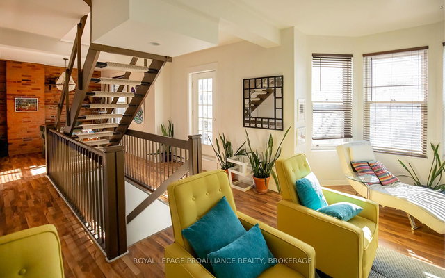 2 - 244 King Street E