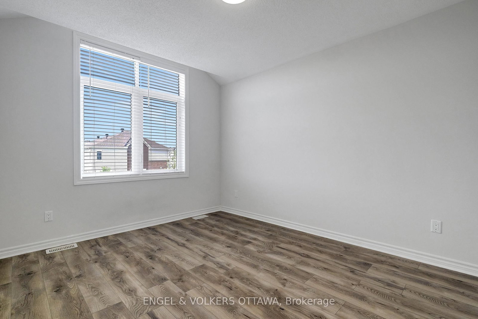 305 Lamarche Avenue - Photo 22