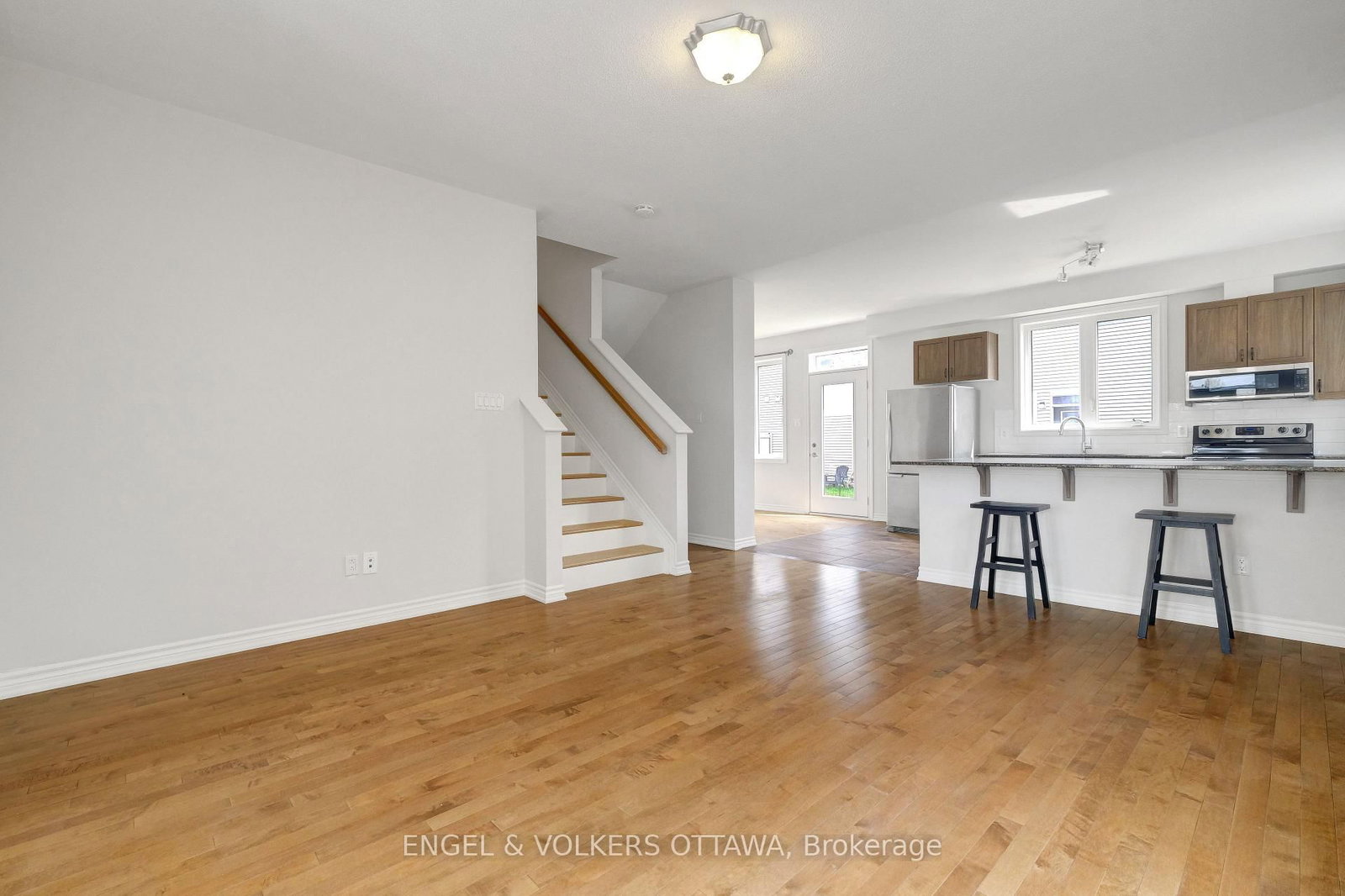 305 Lamarche Avenue - Photo 4