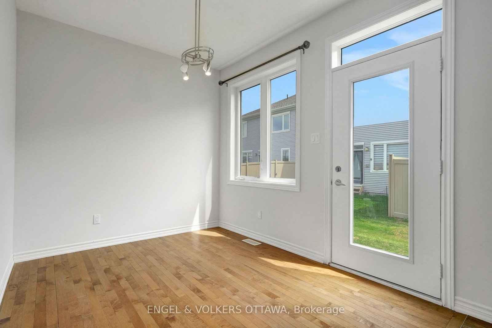 305 Lamarche Avenue - Photo 8