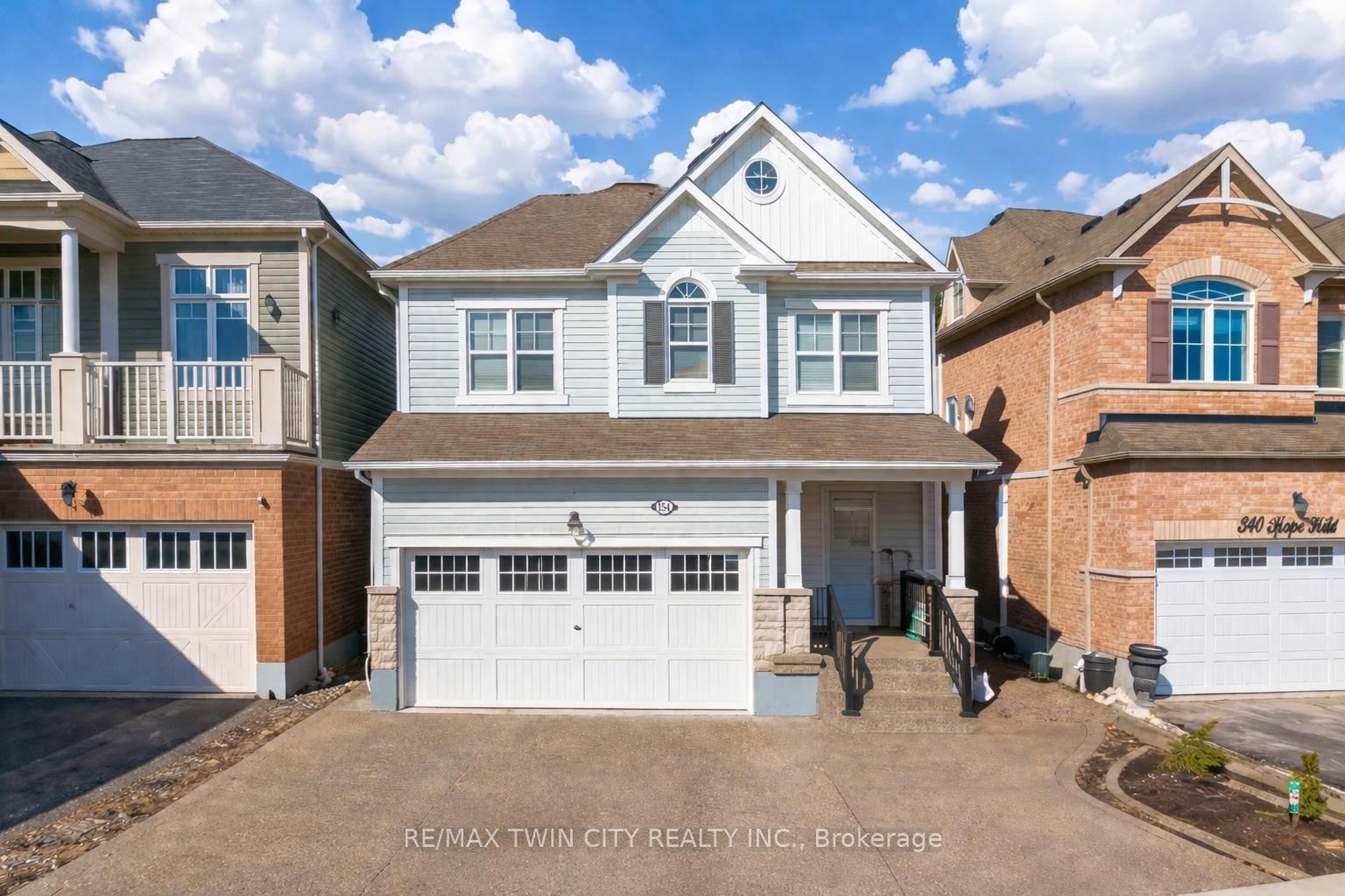 334 Apple Hill Crescent