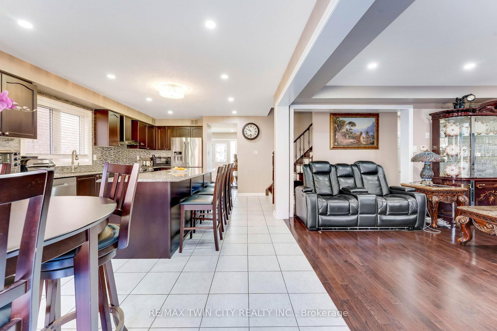 334 Apple Hill Crescent - Photo 6