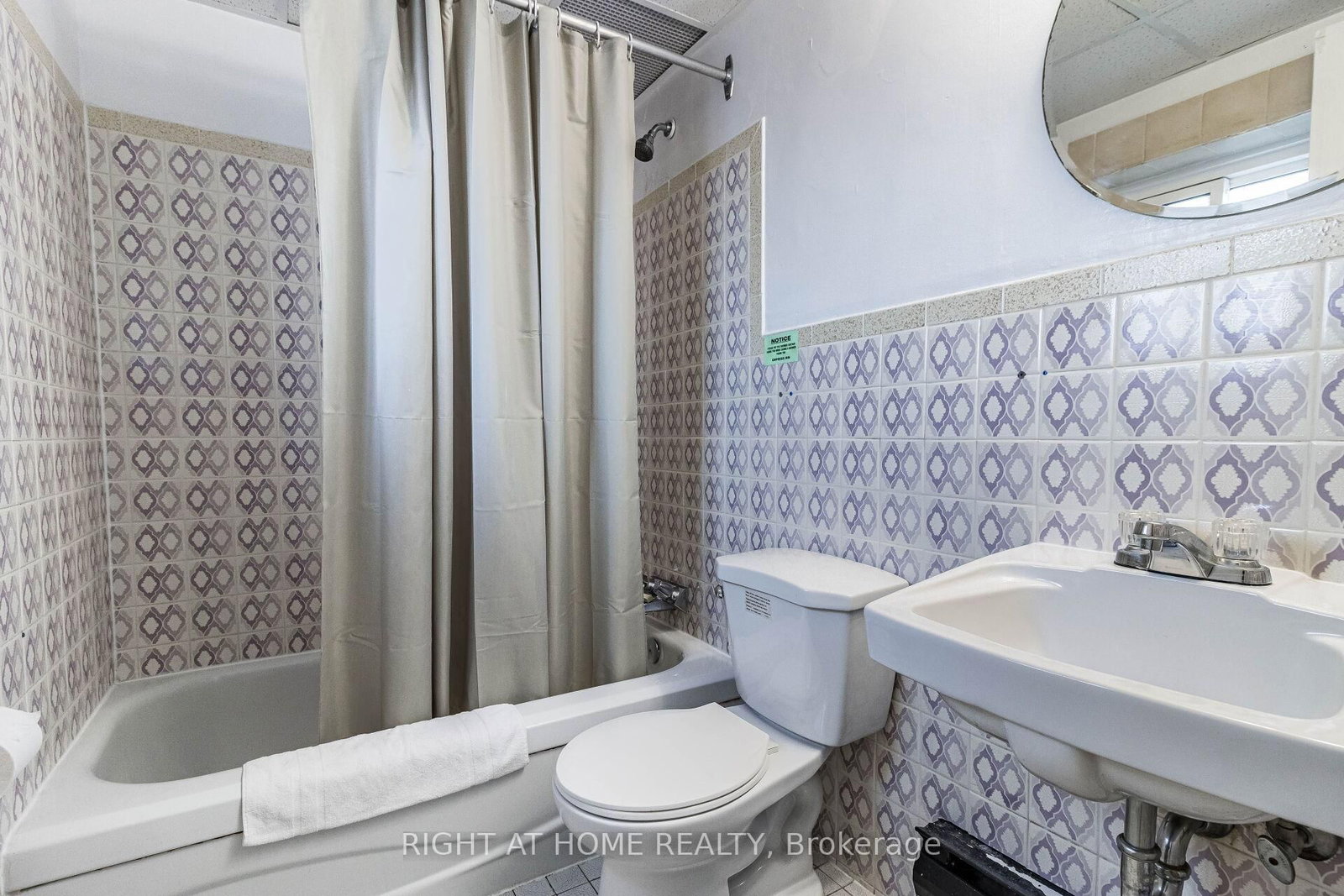 5951 Clark Avenue - Photo 4