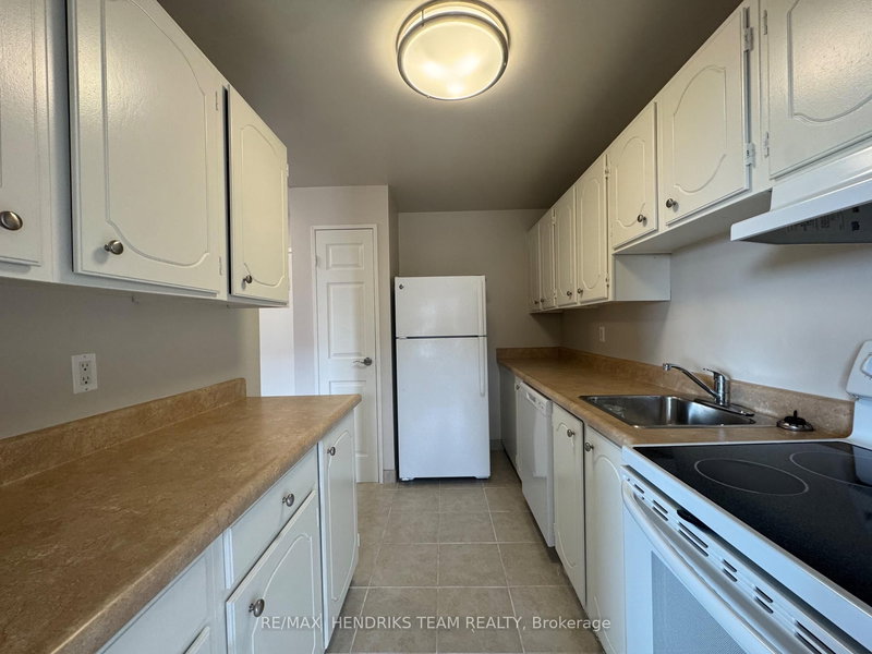 803 - 610 Lake St, St. Catharines, L2N 5T1 | Image 3