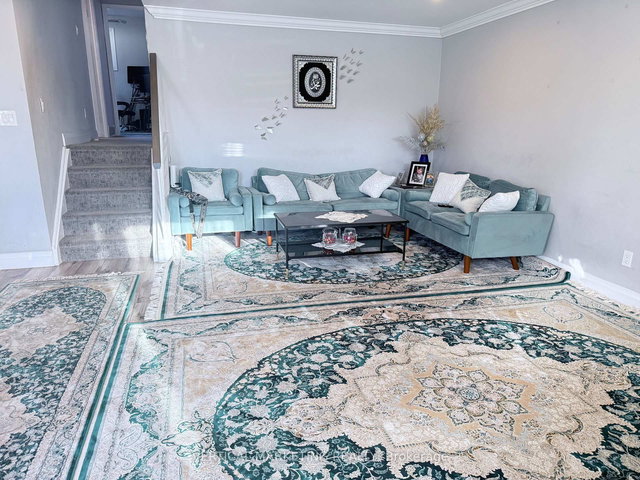 upper - 51 BIRCHVIEW Drive