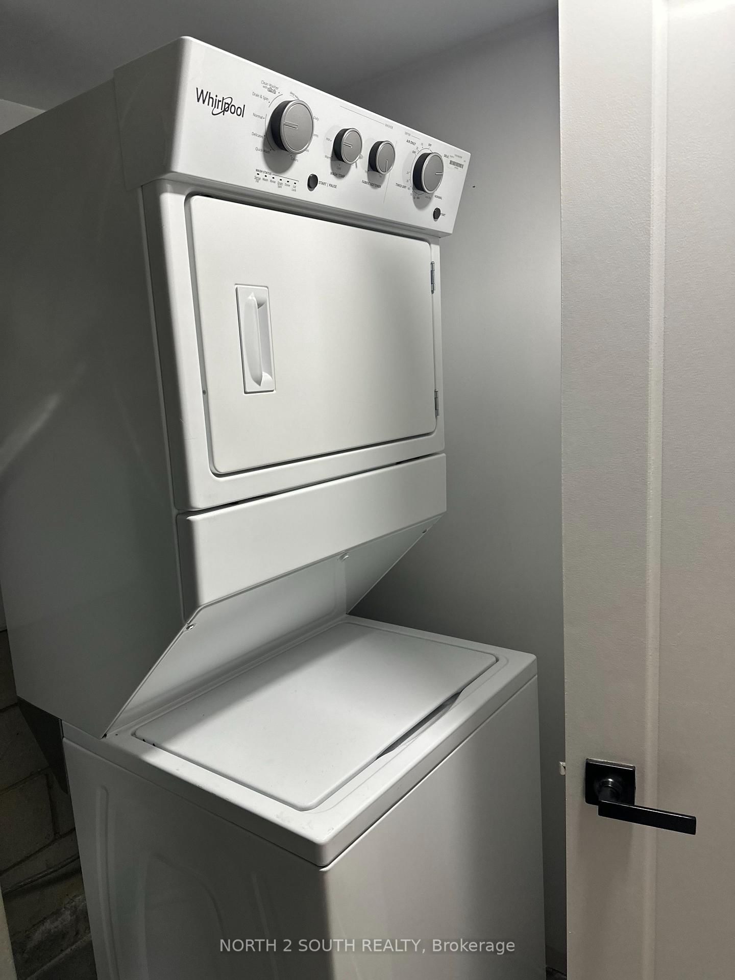 105 Lilacside Drive, Unit Bsmt - Photo 8