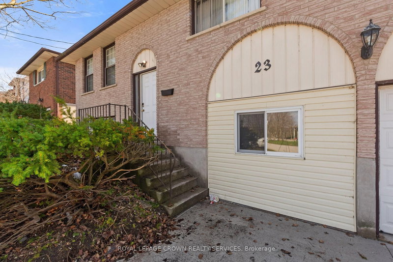 23 Amherst Dr, Kitchener, N2P 1E1 | Image 2