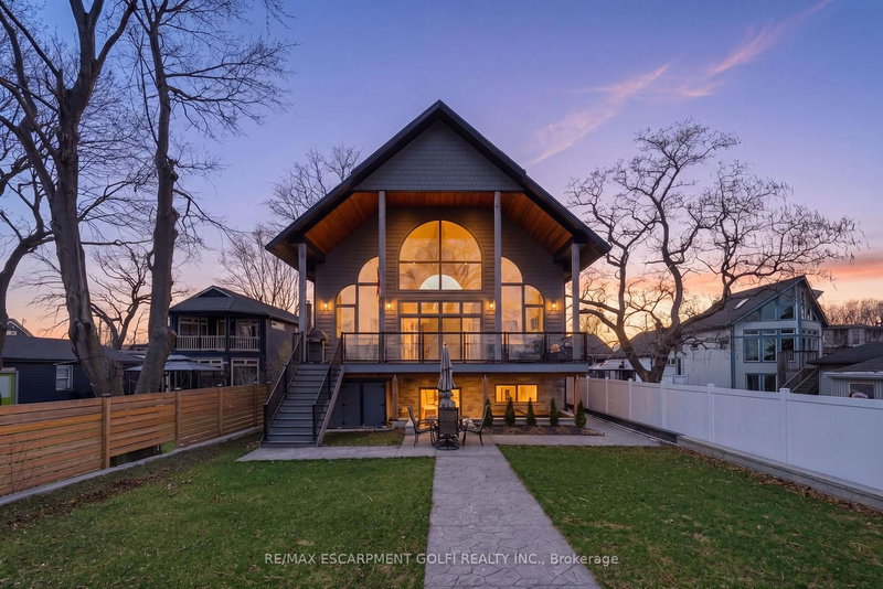 207 Beach Blvd, Hamilton, Ontario