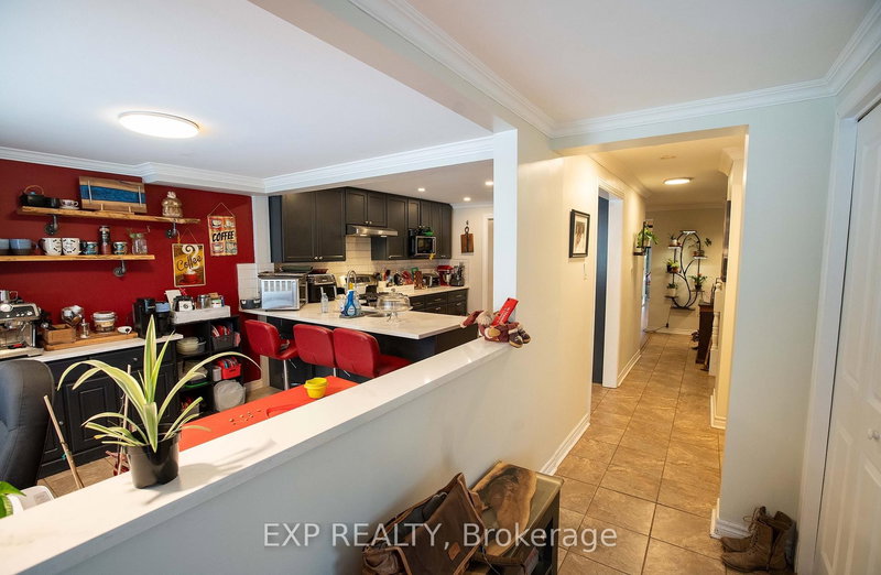 1108 Grenoble Cres, Ottawa, K1C 2C6 | Image 3