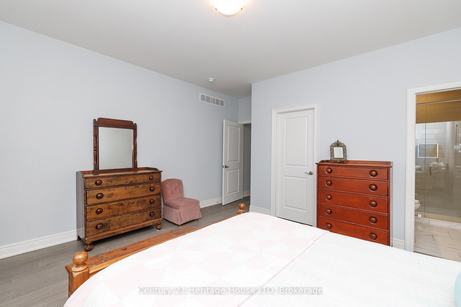 Detached House for sale at 3709 Mathewson Avenue, Fort Erie, Ontario, L0S 1B0 - Crystal Beach - MLS: X13003172