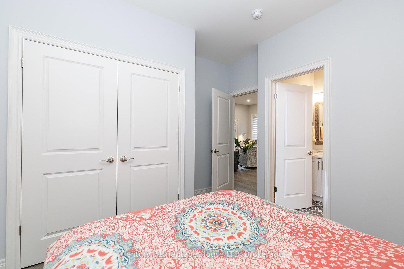 Detached House for sale at 3709 Mathewson Avenue, Fort Erie, Ontario, L0S 1B0 - Crystal Beach - MLS: X13003172