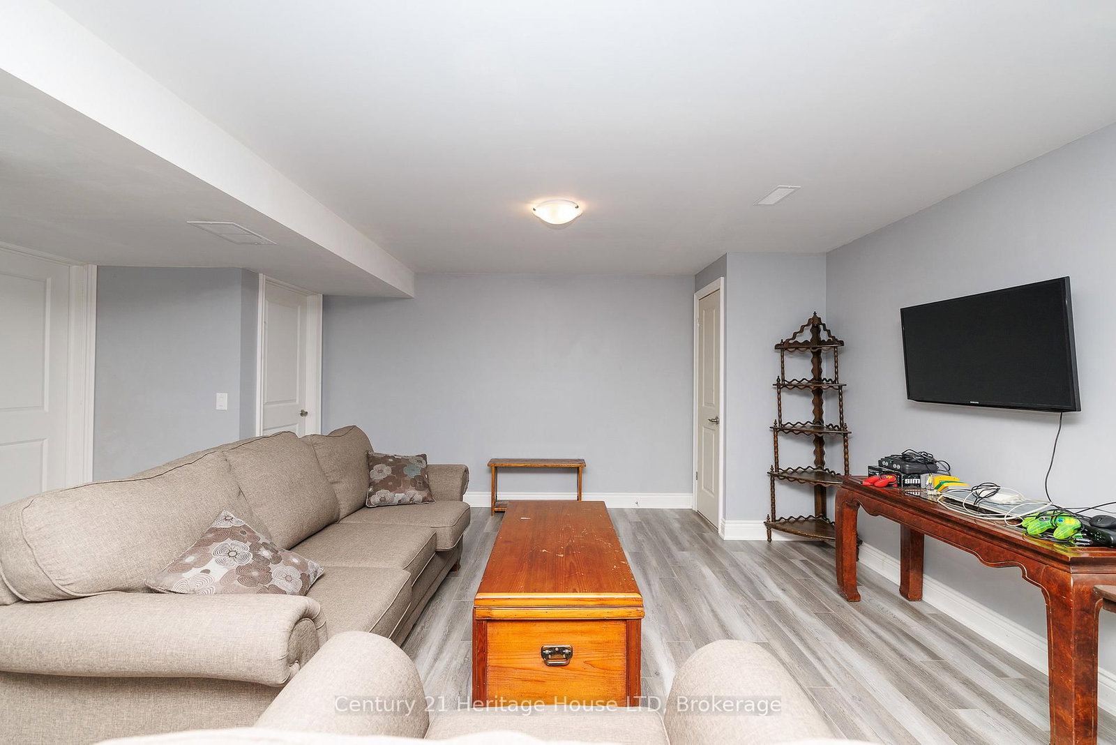 Detached House for sale at 3709 Mathewson Avenue, Fort Erie, Ontario, L0S 1B0 - Crystal Beach - MLS: X13003172