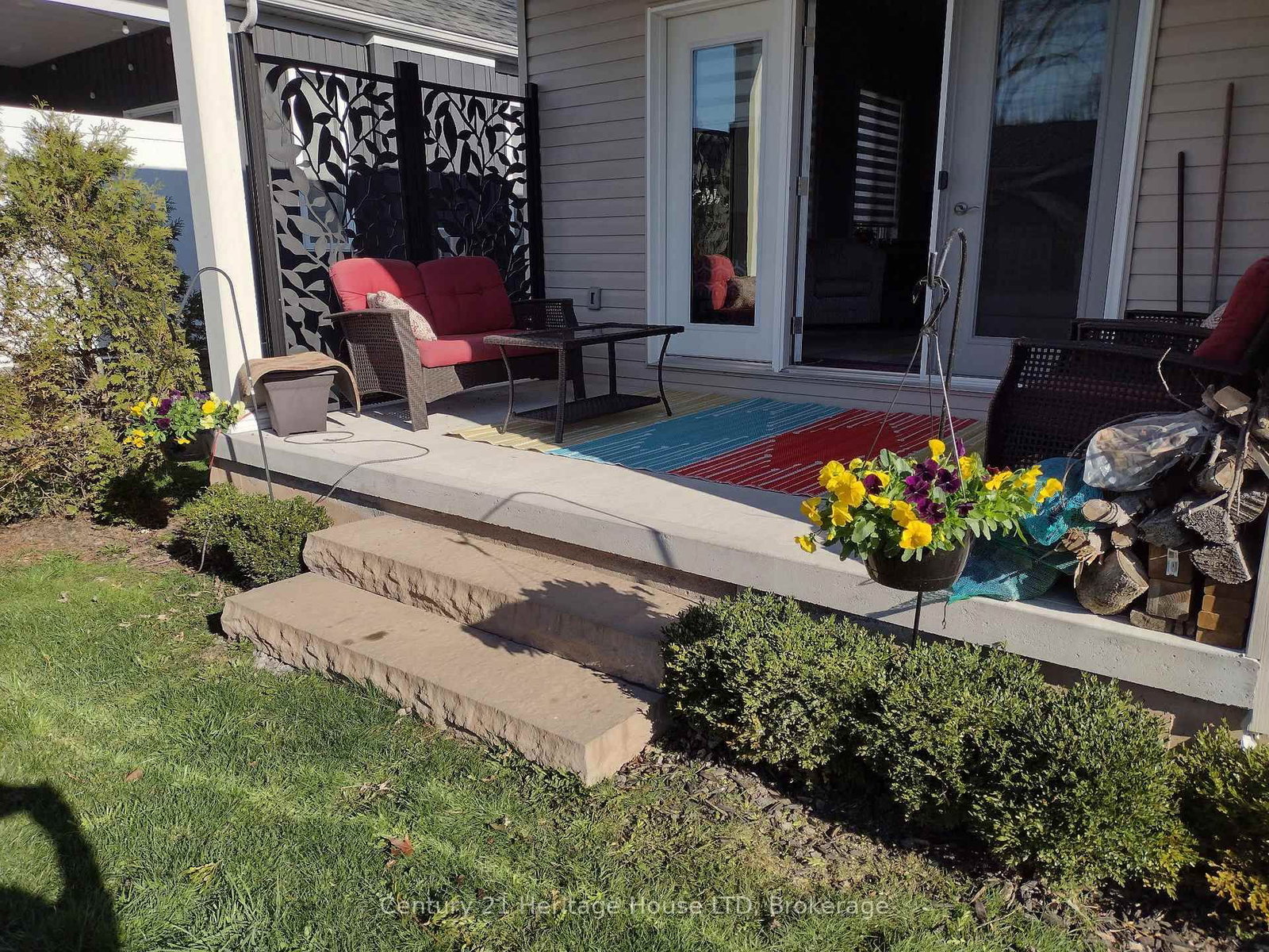 Detached House for sale at 3709 Mathewson Avenue, Fort Erie, Ontario, L0S 1B0 - Crystal Beach - MLS: X13003172