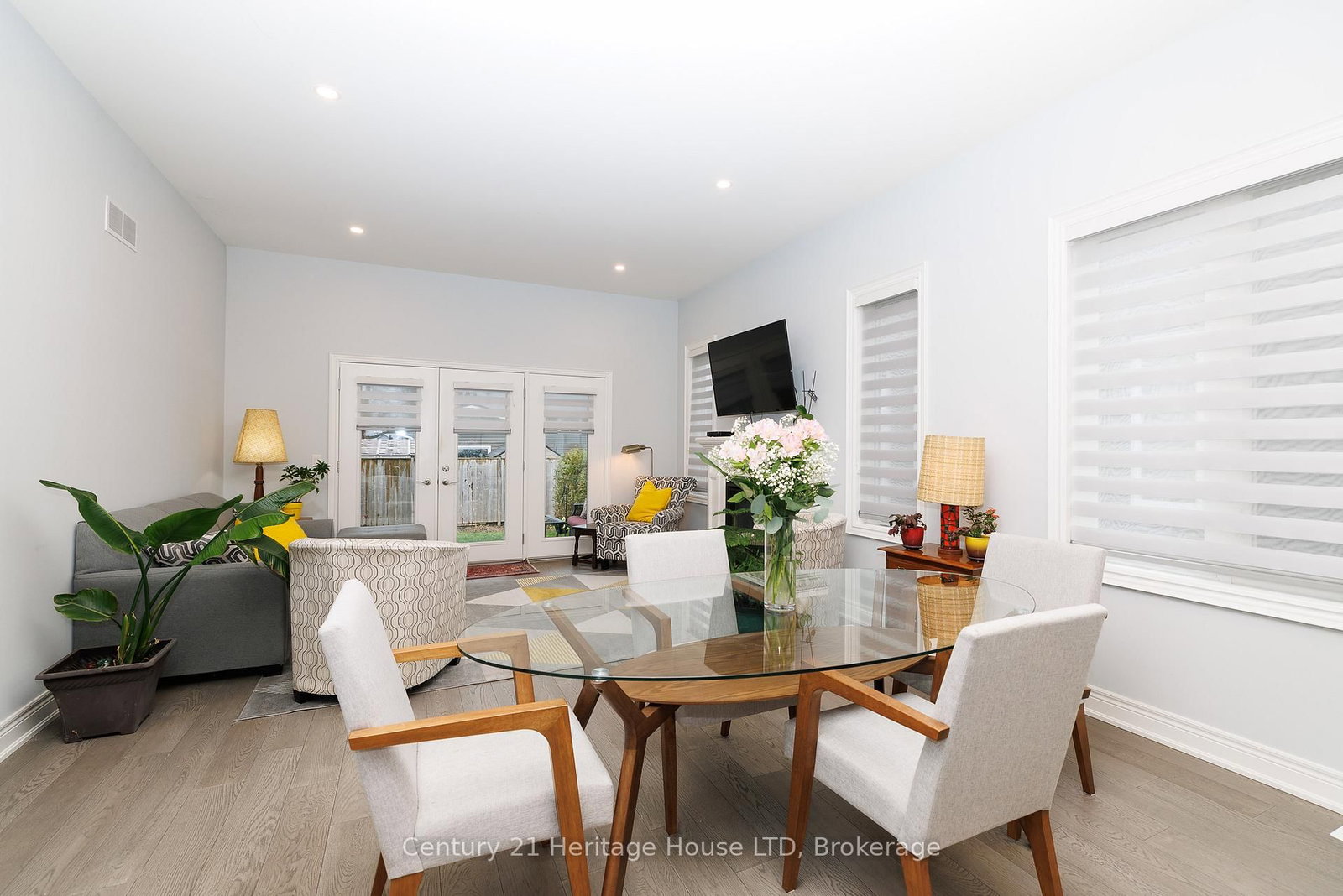 Detached House for sale at 3709 Mathewson Avenue, Fort Erie, Ontario, L0S 1B0 - Crystal Beach - MLS: X13003172