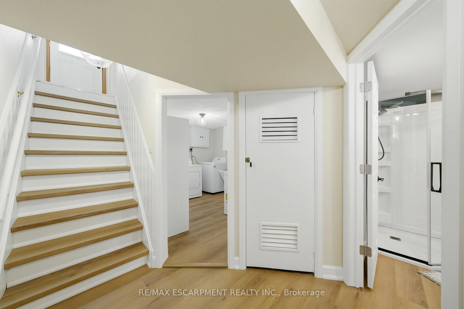 Detached House for sale at 752 Ninth Avenue, Hamilton, Ontario, L8T 2A6 - Hampton Heights - MLS: X13003186