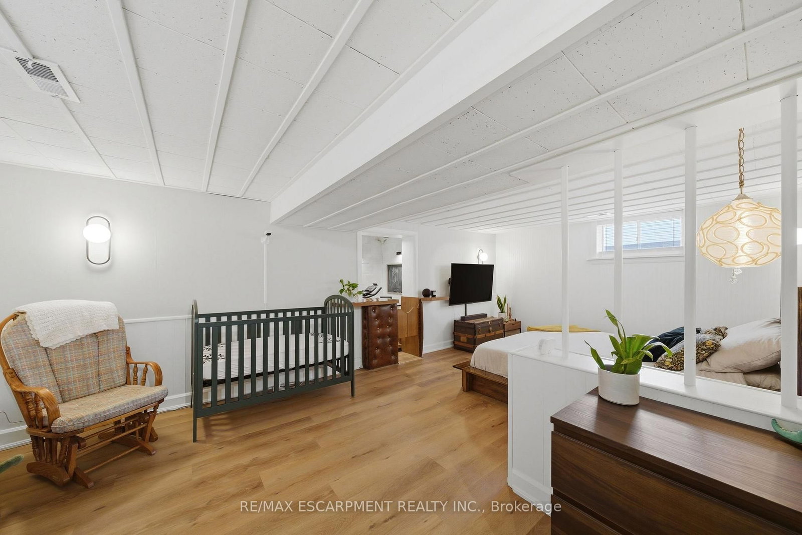 Detached House for sale at 752 Ninth Avenue, Hamilton, Ontario, L8T 2A6 - Hampton Heights - MLS: X13003186