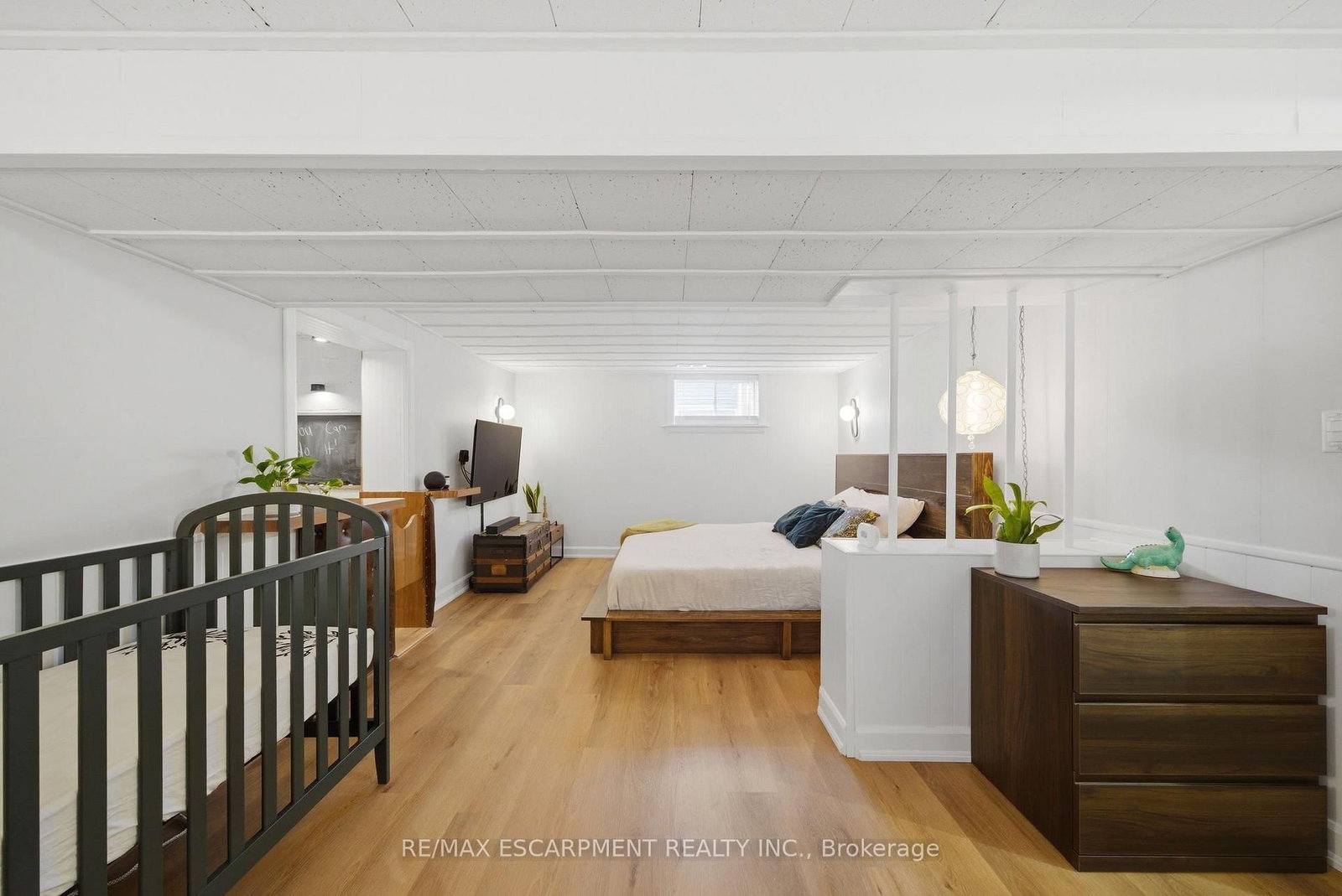 Detached House for sale at 752 Ninth Avenue, Hamilton, Ontario, L8T 2A6 - Hampton Heights - MLS: X13003186