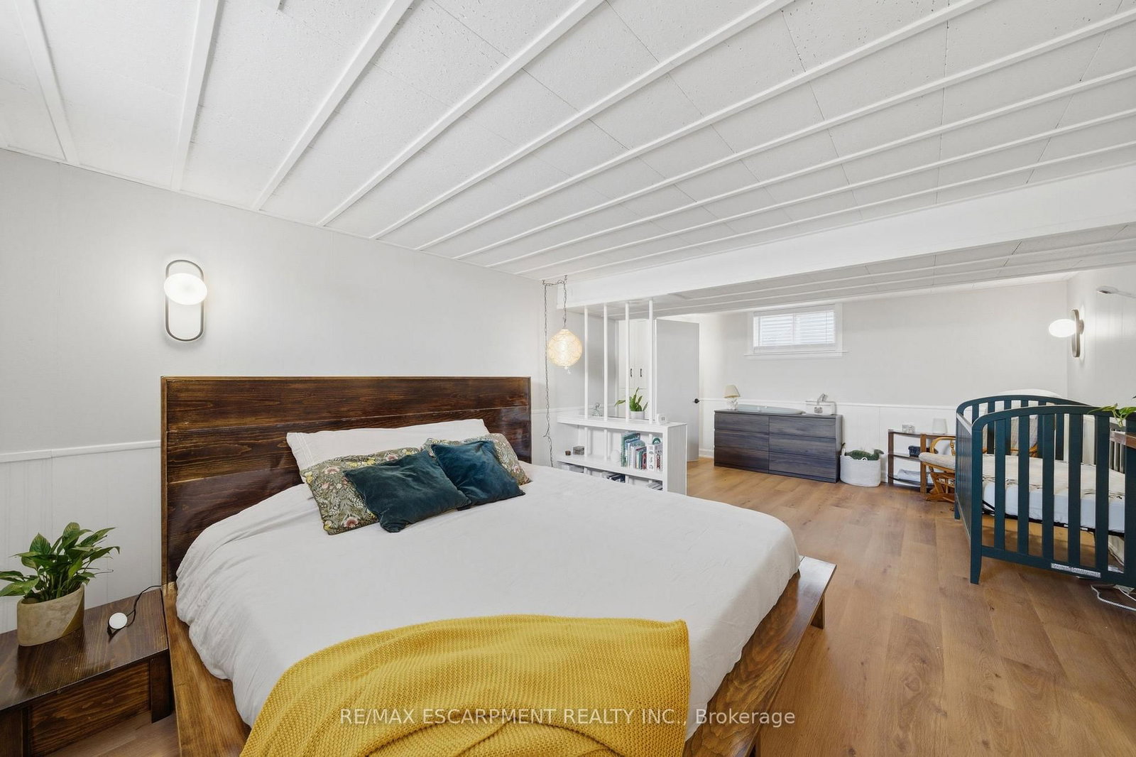 Detached House for sale at 752 Ninth Avenue, Hamilton, Ontario, L8T 2A6 - Hampton Heights - MLS: X13003186