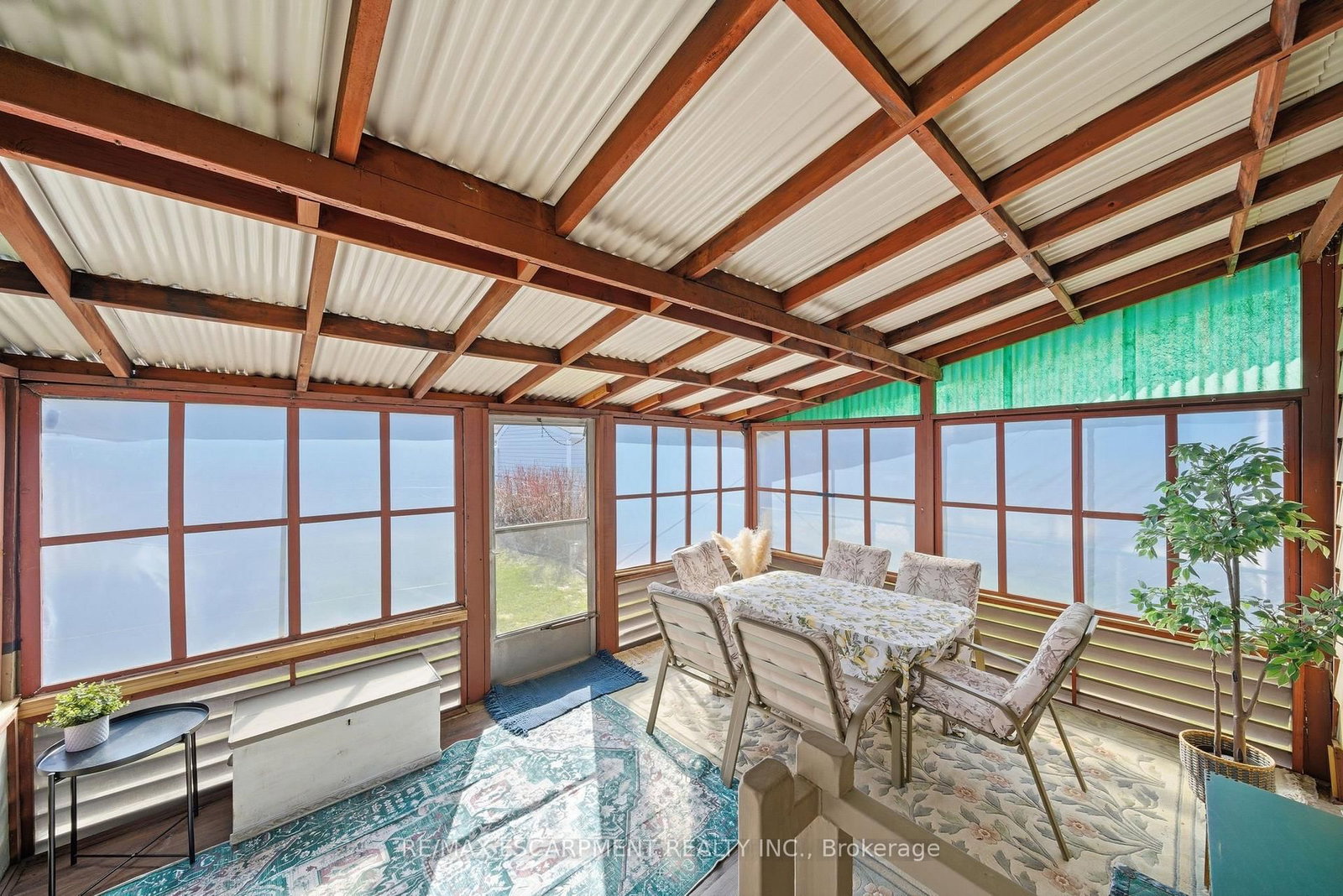 Detached House for sale at 752 Ninth Avenue, Hamilton, Ontario, L8T 2A6 - Hampton Heights - MLS: X13003186