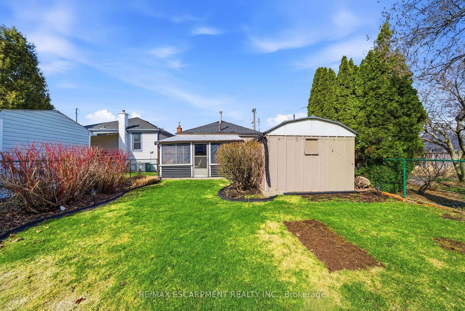 Detached House for sale at 752 Ninth Avenue, Hamilton, Ontario, L8T 2A6 - Hampton Heights - MLS: X13003186