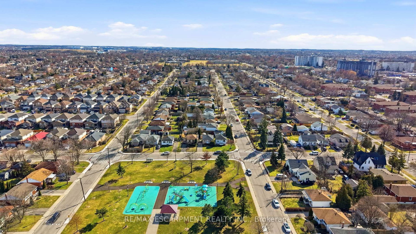 Detached House for sale at 752 Ninth Avenue, Hamilton, Ontario, L8T 2A6 - Hampton Heights - MLS: X13003186