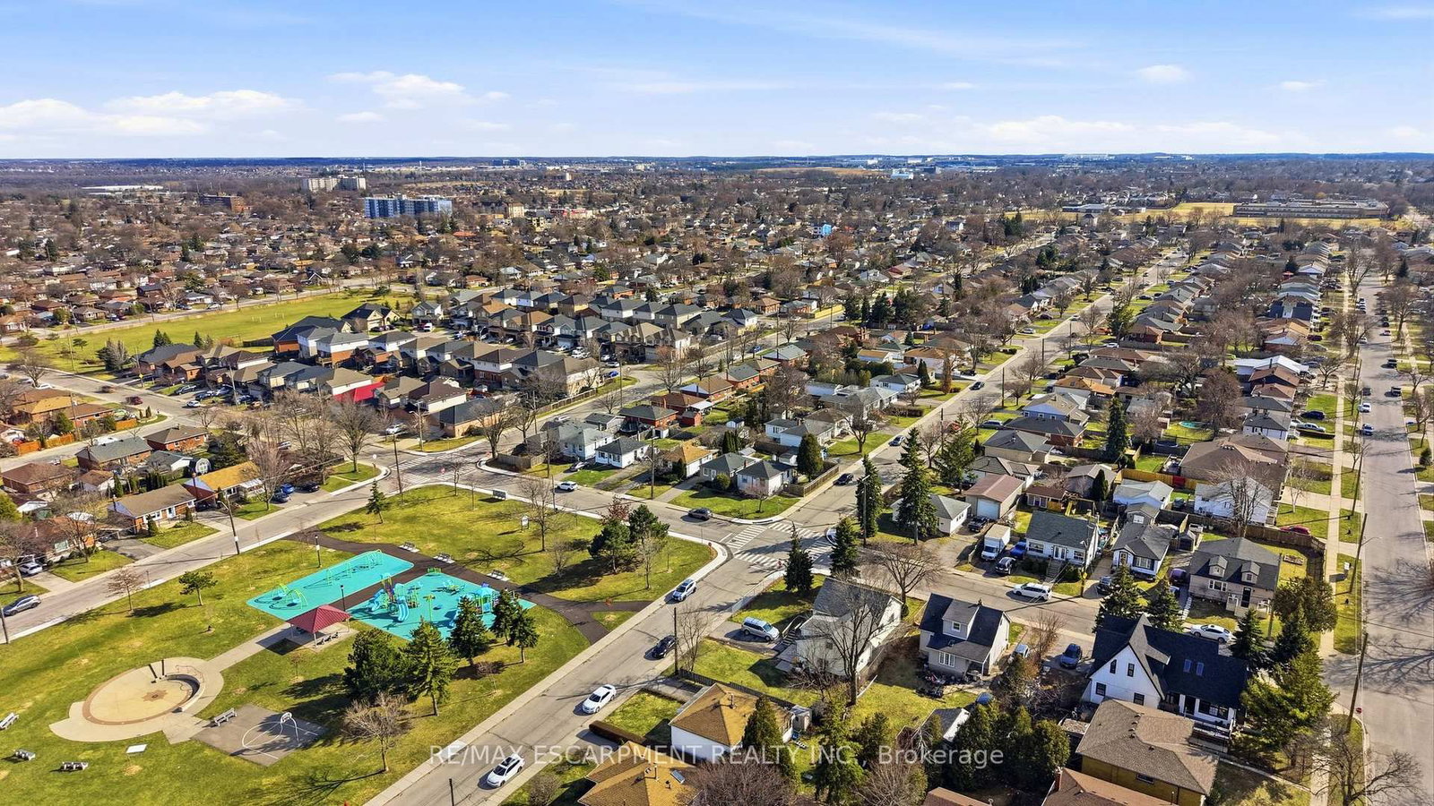 Detached House for sale at 752 Ninth Avenue, Hamilton, Ontario, L8T 2A6 - Hampton Heights - MLS: X13003186