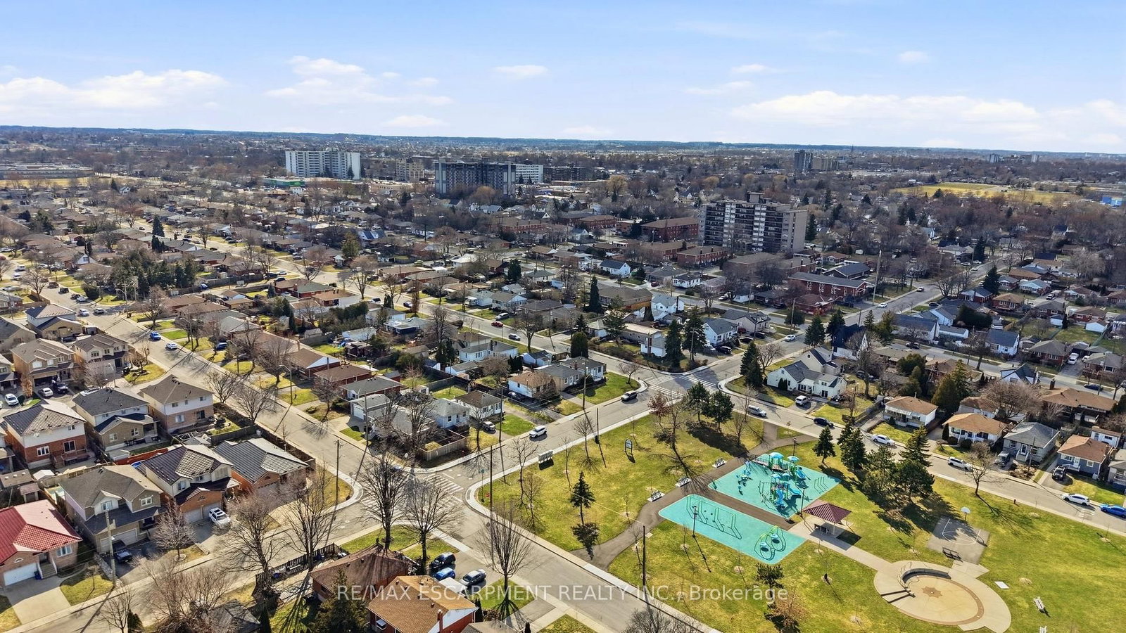 Detached House for sale at 752 Ninth Avenue, Hamilton, Ontario, L8T 2A6 - Hampton Heights - MLS: X13003186