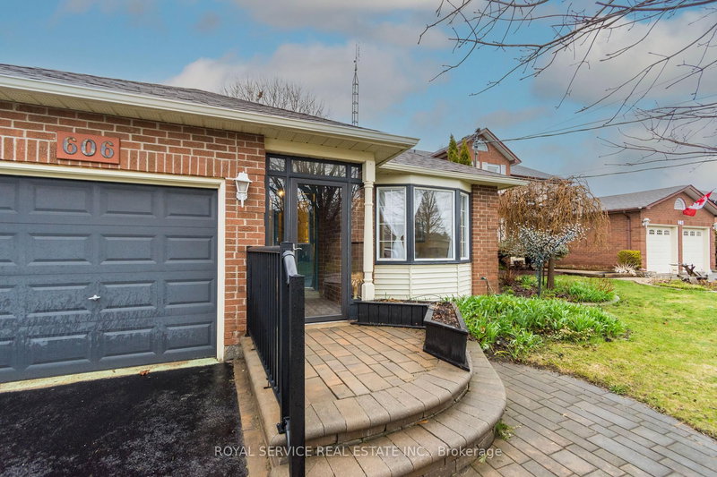606 Carlsle St, Cobourg, K9A 1X6 | Image 2