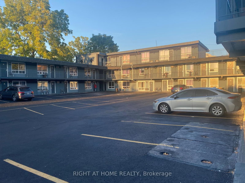 5958 Fallsview Blvd, Niagara Falls, L2G 3V5 | Image 2