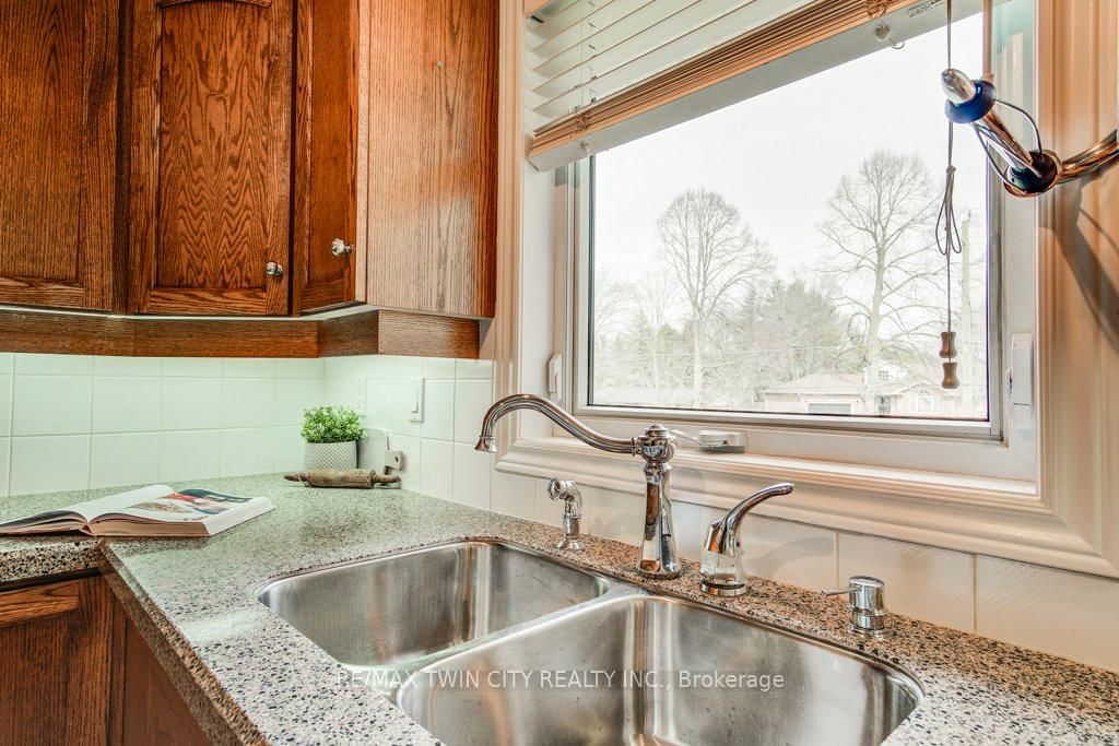 1198 Swan Street, Unit 1 - Photo 16