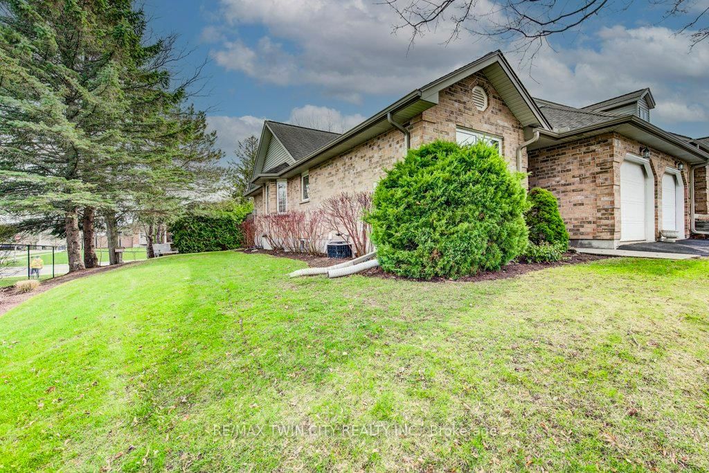 1198 Swan Street, Unit 1 - Photo 2