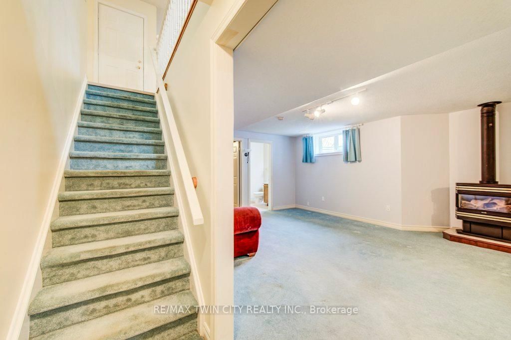 1198 Swan Street, Unit 1 - Photo 31