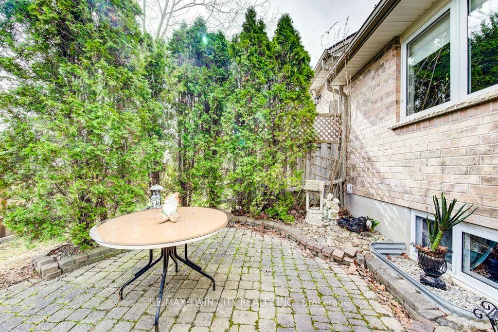 1198 Swan Street, Unit 1 - Photo 45