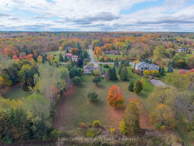 6 Marchbrook Circle • Ottawa, ON photo 4