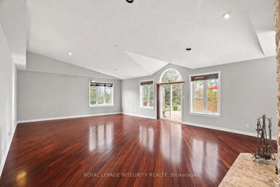 6 Marchbrook Circle • Ottawa, ON photo 6