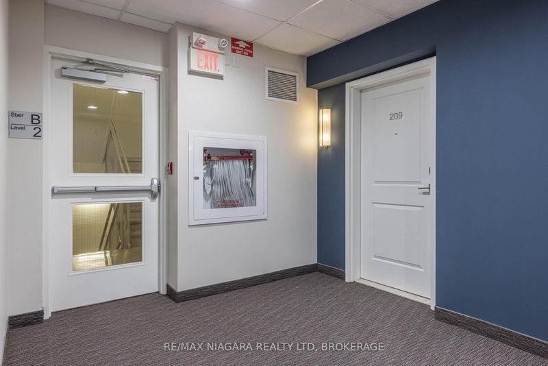 209 - 379 Scott St, St. Catharines, L2M 3W2 | Image 3