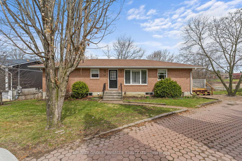 28 Water St, Kawartha Lakes, Ontario