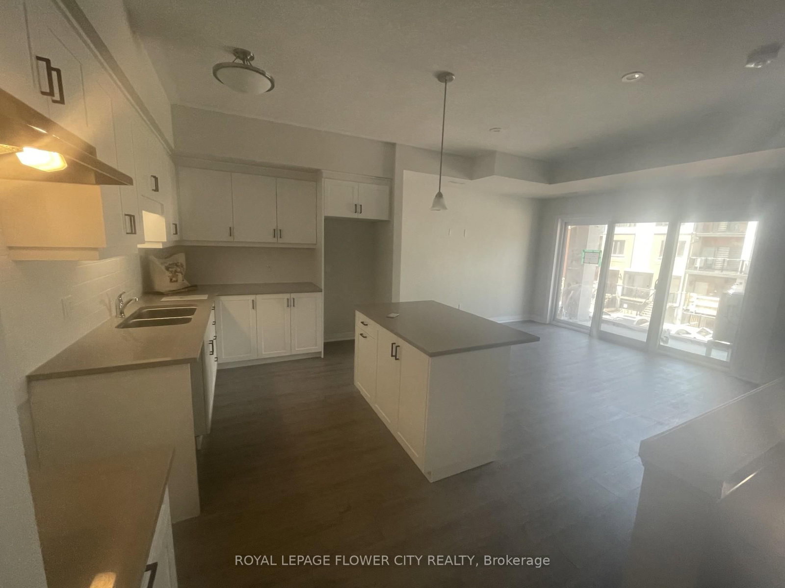 25 ISHERWOOD Avenue, Unit 71