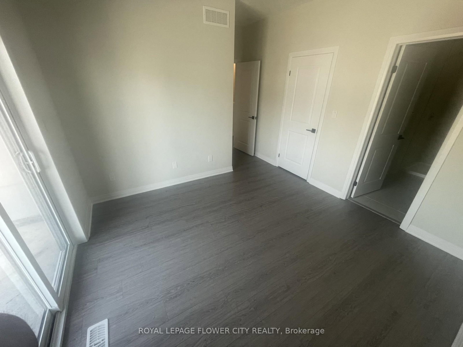 25 ISHERWOOD Avenue, Unit 71 - Photo 5