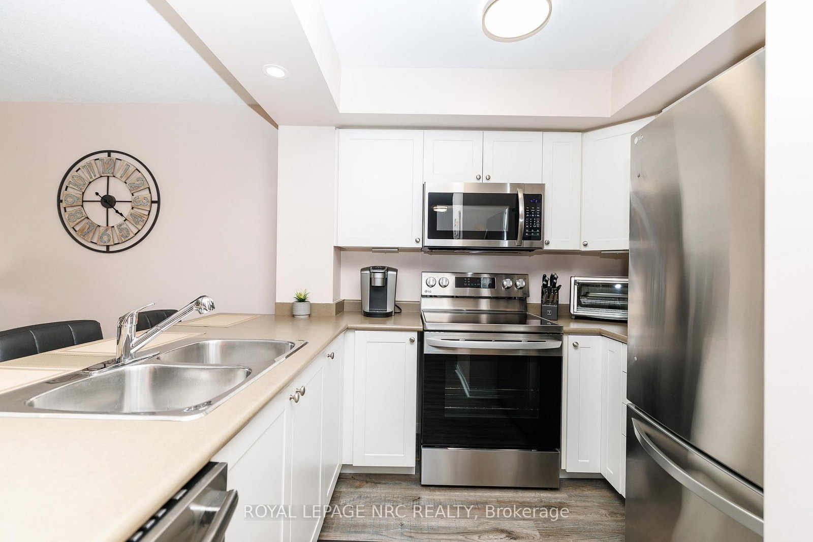 330 Prince Charles Drive S, Unit 1209 - Photo 16