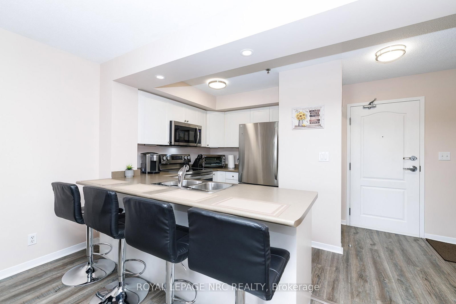 330 Prince Charles Drive S, Unit 1209 - Photo 5