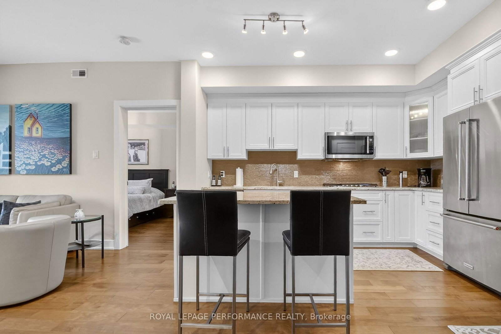 615 Longfields Drive, Unit 408 - Photo 13