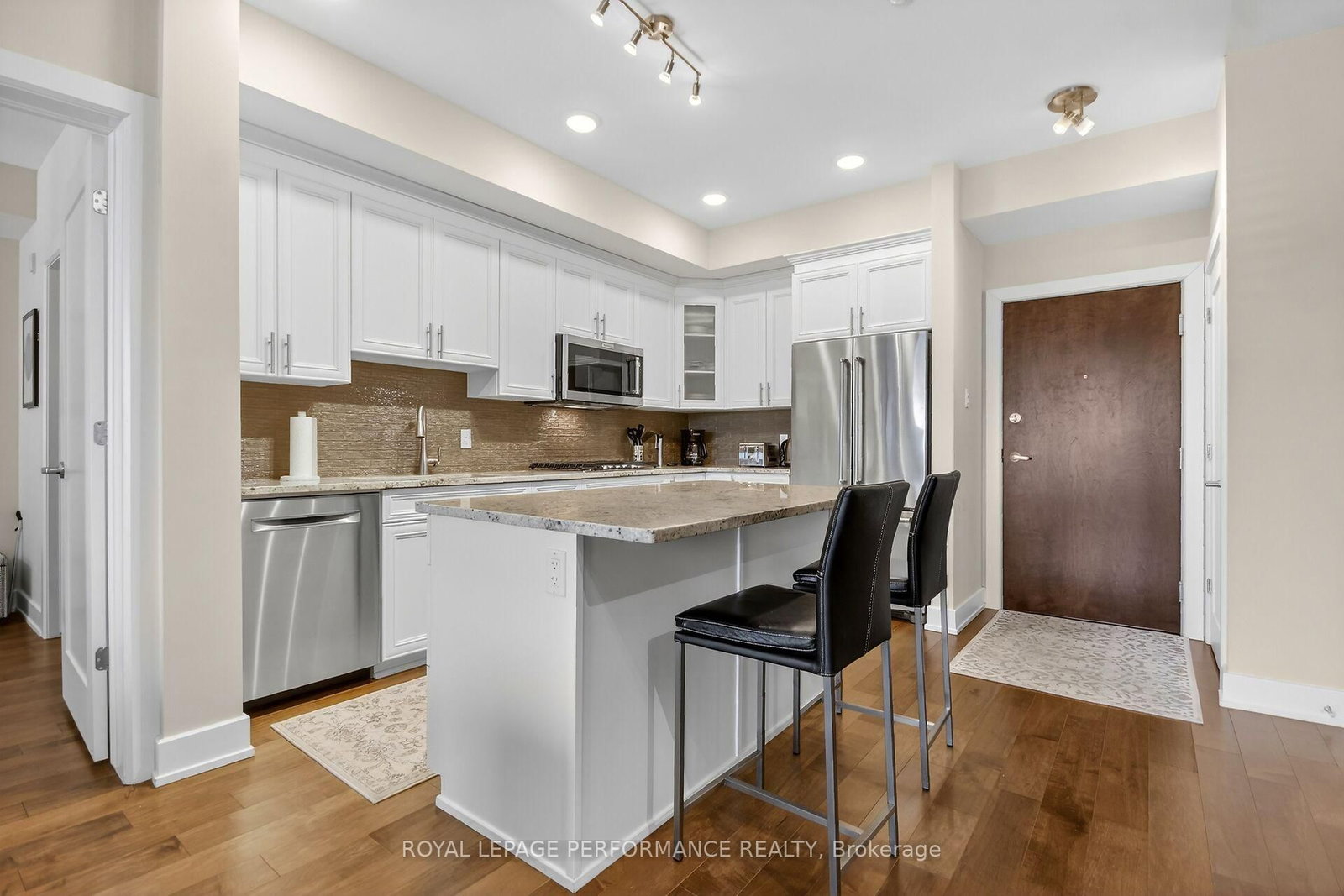 615 Longfields Drive, Unit 408 - Photo 14