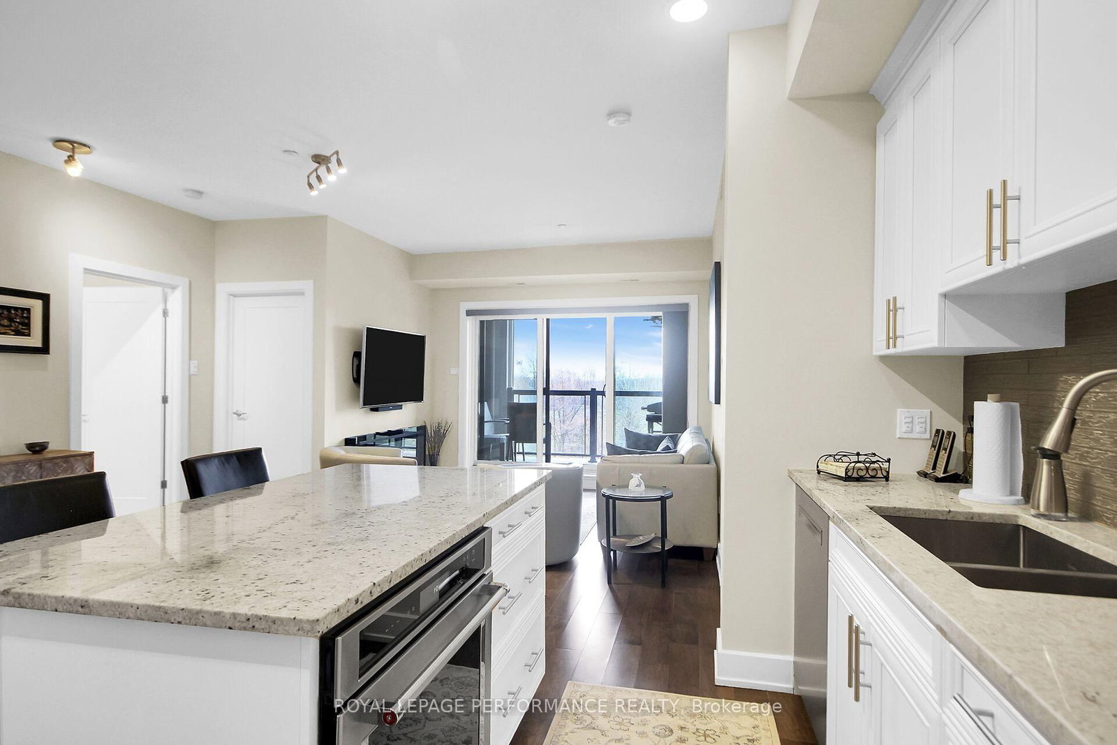 615 Longfields Drive, Unit 408 - Photo 16