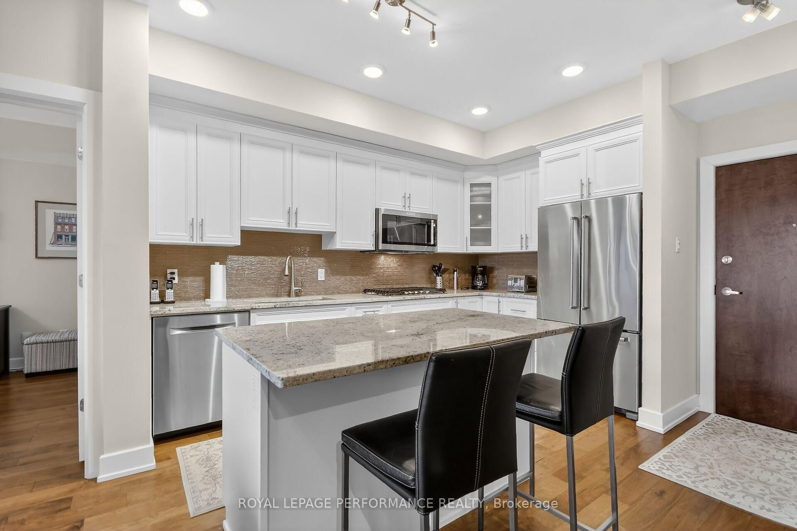 615 Longfields Drive, Unit 408 - Photo 18