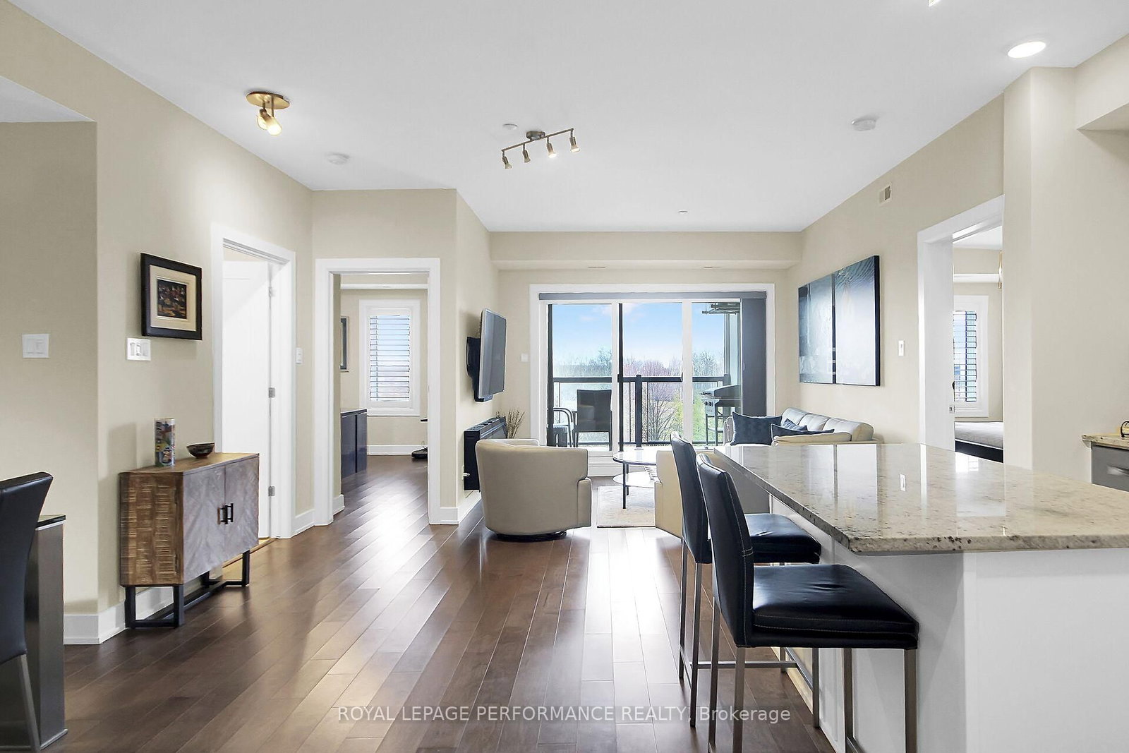 615 Longfields Drive, Unit 408 - Photo 20