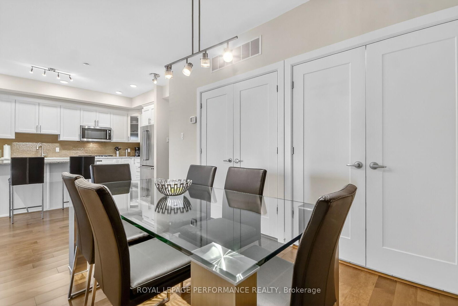 615 Longfields Drive, Unit 408 - Photo 26